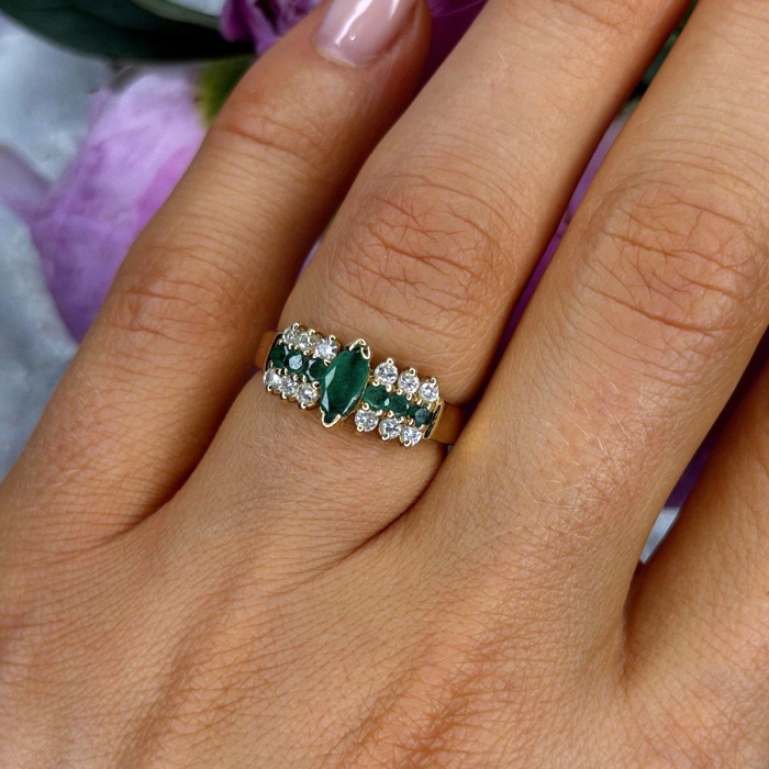 Elegant 14K Yellow Gold Emerald & White Topaz Ring Size 6