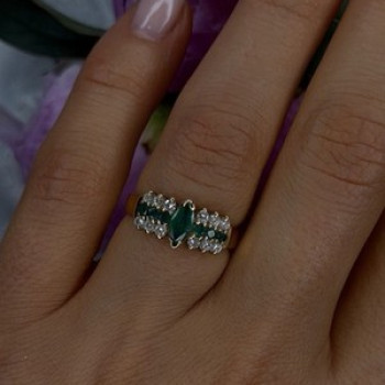 Elegant 14K Yellow Gold Emerald & White Topaz Ring Size 6