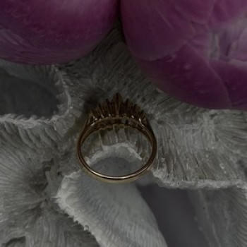 Elegant 14K Yellow Gold Emerald & White Topaz Ring Size 6