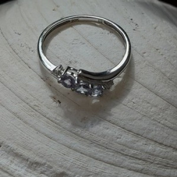 10K White Gold Lavender Sapphire & Diamond Ring Size 6.5