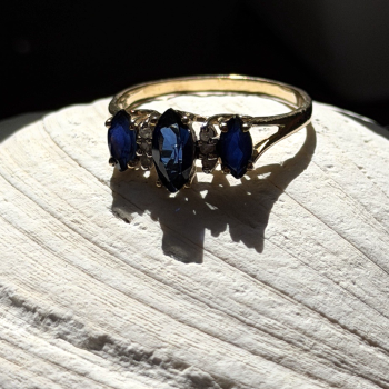 10K Yellow Gold Marquise Blue Sapphire & Diamond Ring Size 8.5