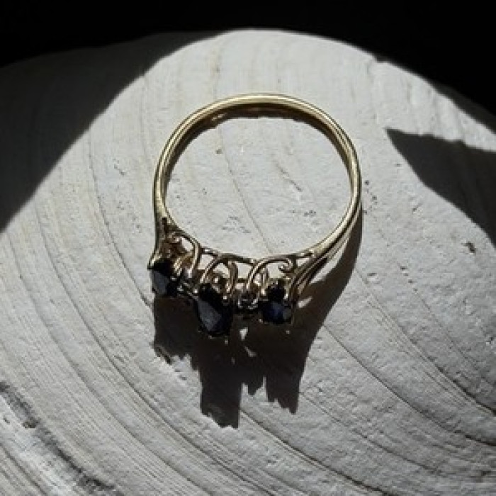 10K Yellow Gold Marquise Blue Sapphire & Diamond Ring Size 8.5