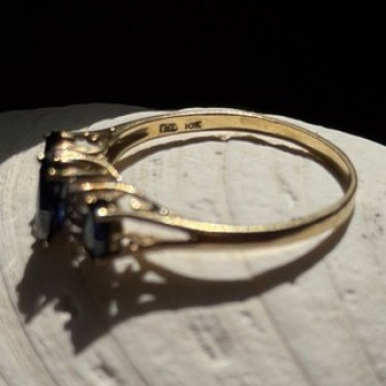 10K Yellow Gold Marquise Blue Sapphire & Diamond Ring Size 8.5