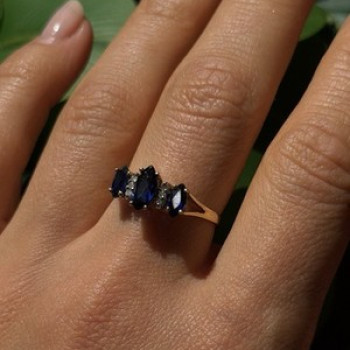 10K Yellow Gold Marquise Blue Sapphire & Diamond Ring Size 8.5