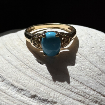 14K Yellow Gold Blue Oval Turquoise & Diamond Ring Size 6