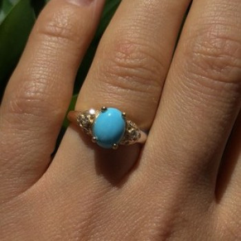 14K Yellow Gold Blue Oval Turquoise & Diamond Ring Size 6