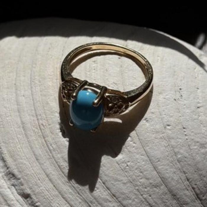 14K Yellow Gold Blue Oval Turquoise & Diamond Ring Size 6