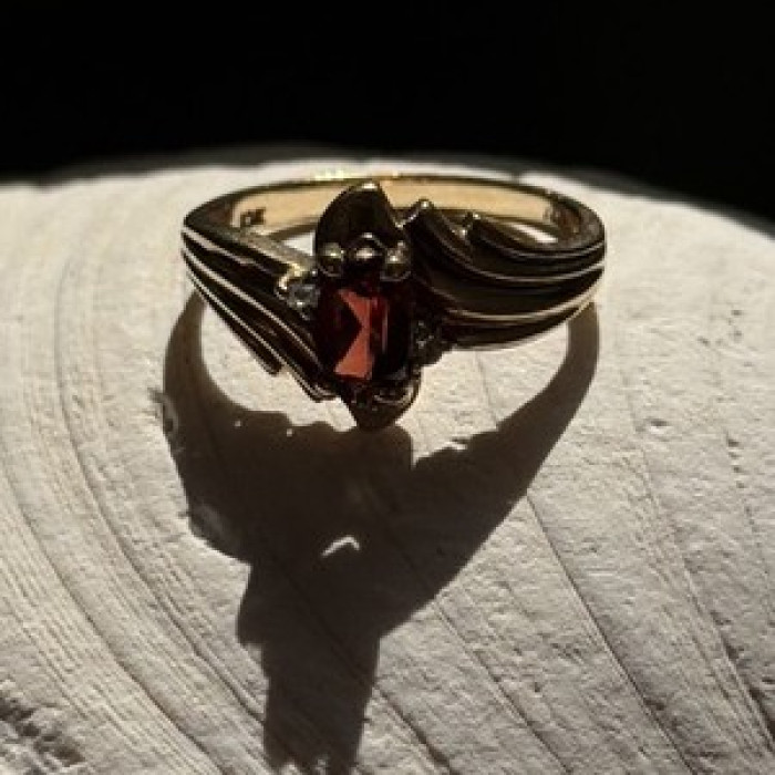 Elegant 10K Yellow Gold Garnet & Diamond Ring Size 6