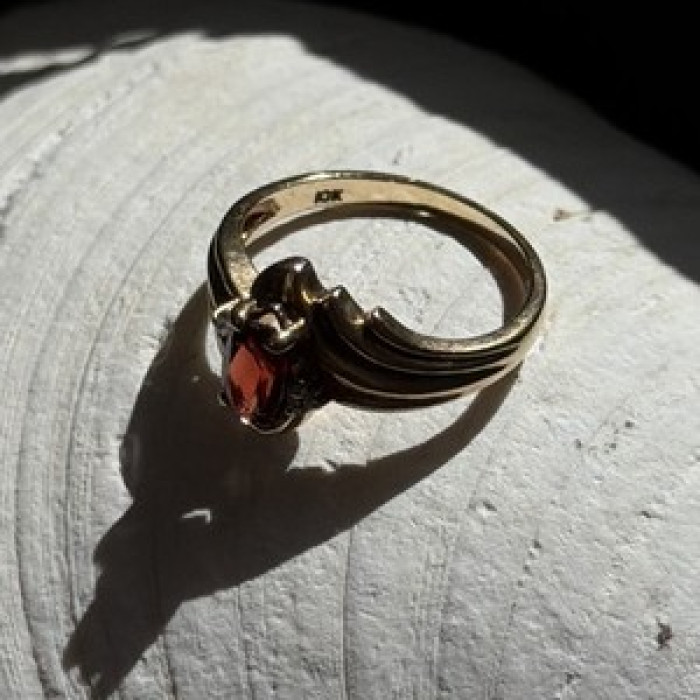 Elegant 10K Yellow Gold Garnet & Diamond Ring Size 6