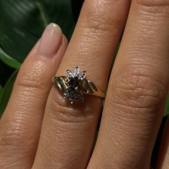 10K Yellow Gold Blue Sapphire & Diamond Beautiful Flower Ring Size 6