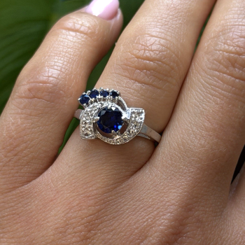 10K White Gold Blue & White Sapphire Cocktail Floral Ring Size 6.5