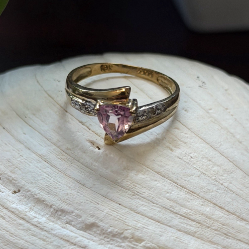 Romantic 10K Yellow Gold Pink Sapphire & Diamond Ring Size 7