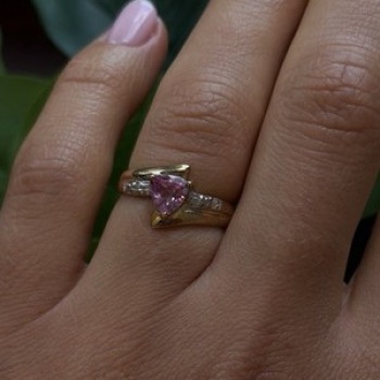 Romantic 10K Yellow Gold Pink Sapphire & Diamond Ring Size 7