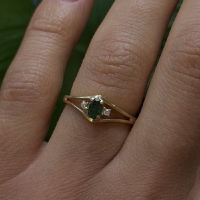 Classic 14K Yellow Gold Ring Emerald & Diamond Size 7