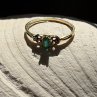 Beautiful Shiny 10K Yellow Gold Emerald & Diamond Ring Size 7