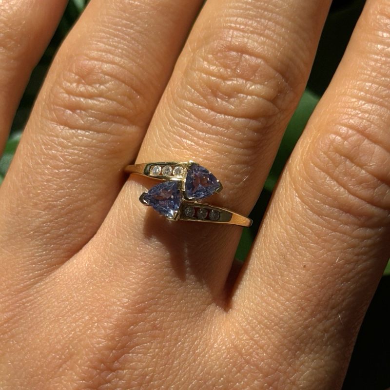 Elegant 14K Yellow Gold Tanzanite & Diamond Ring Size 8.5