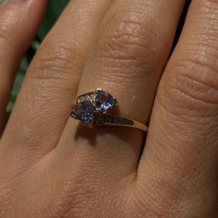 Elegant 14K Yellow Gold Tanzanite & Diamond Ring Size 8.5