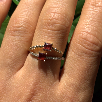 Modern Adjustable 14K Yellow Gold Garnet & Diamond Ring