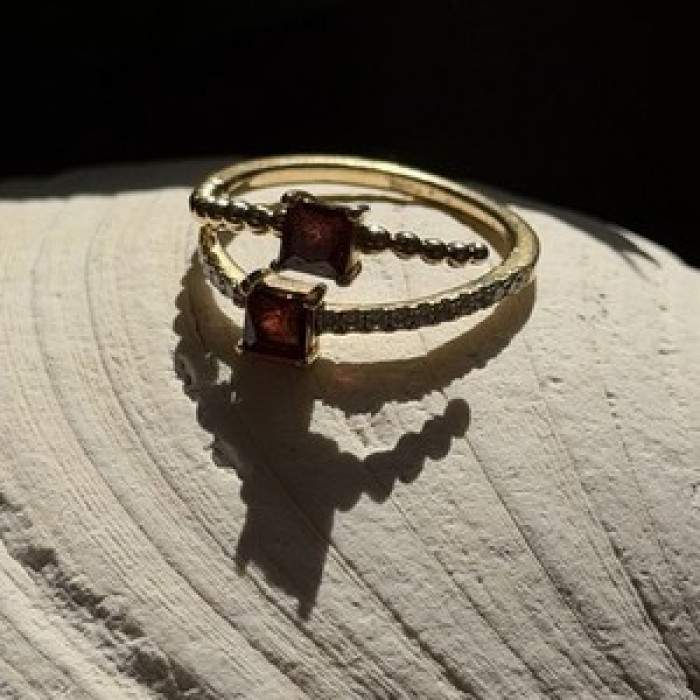 Modern Adjustable 14K Yellow Gold Garnet & Diamond Ring