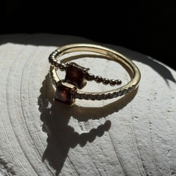 Modern Adjustable 14K Yellow Gold Garnet & Diamond Ring