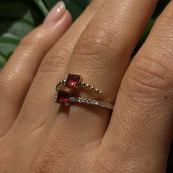 Modern Adjustable 14K Yellow Gold Garnet & Diamond Ring