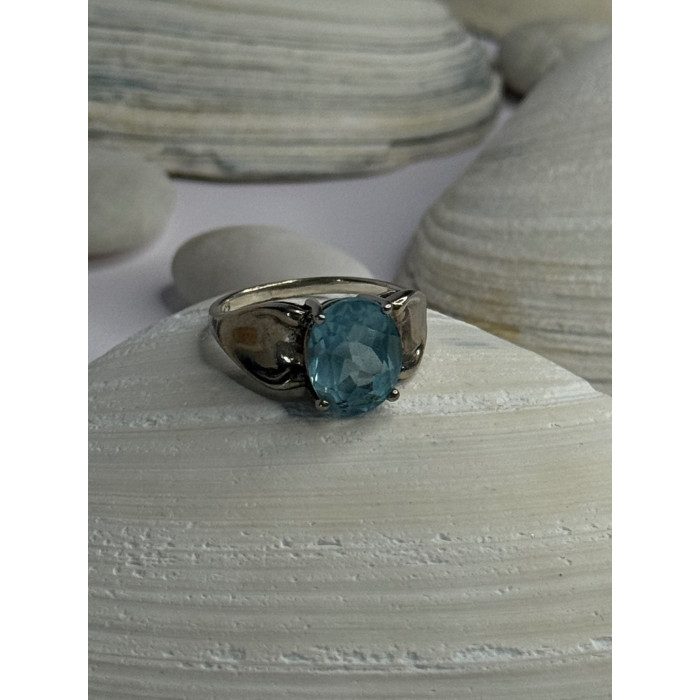 925 Sterling Silver Topaz Ring Size 7