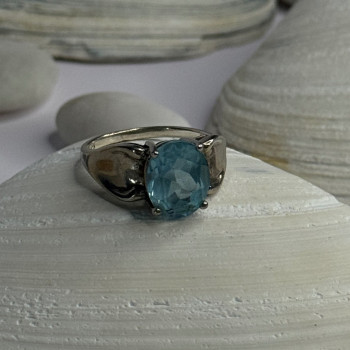 925 Sterling Silver Topaz Ring Size 7