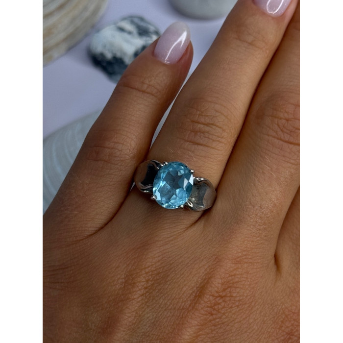 925 Sterling Silver Topaz Ring Size 7