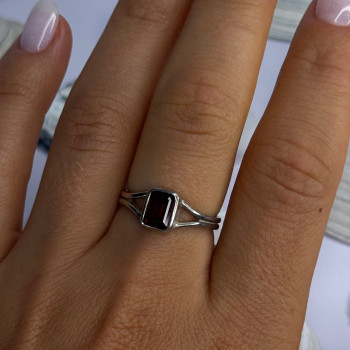 Classy 925 Sterling Silver Garnet Ring Size 8
