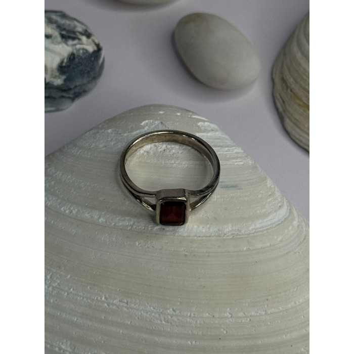 Classy 925 Sterling Silver Garnet Ring Size 8