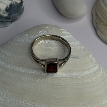 Classy 925 Sterling Silver Garnet Ring Size 8