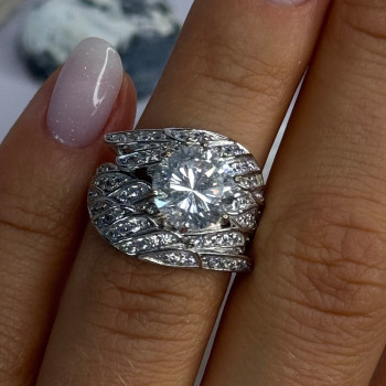 Beautiful Design 925 Sterling Silver Cz Ring Size 5.5