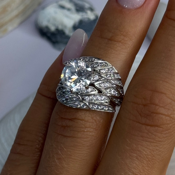 Beautiful Design 925 Sterling Silver Cz Ring Size 5.5