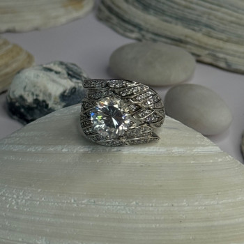 Beautiful Design 925 Sterling Silver Cz Ring Size 5.5