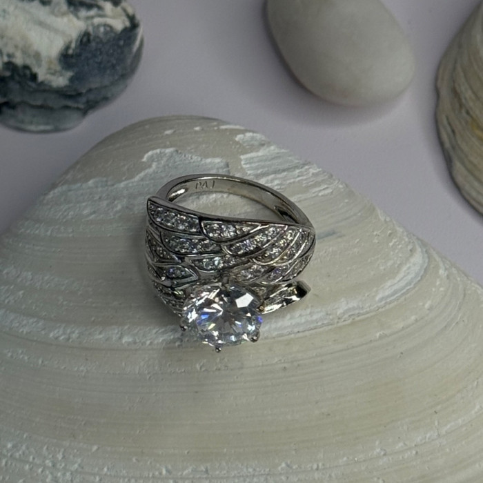 Beautiful Design 925 Sterling Silver Cz Ring Size 5.5
