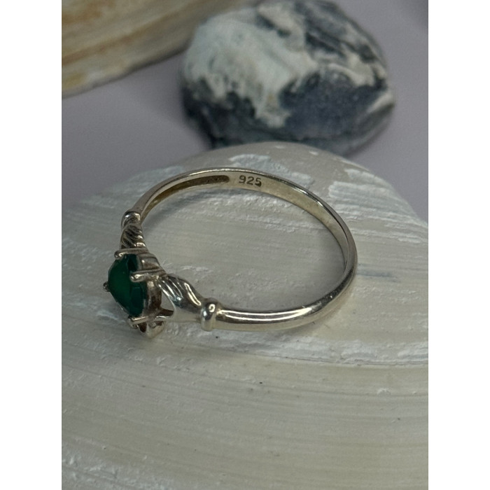 Beautiful Design 925 Sterling Silver Emerald Heart Ring Size 11