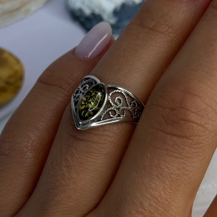 Vintage Classy Design 925 Sterling Silver Amber Ring Size 6