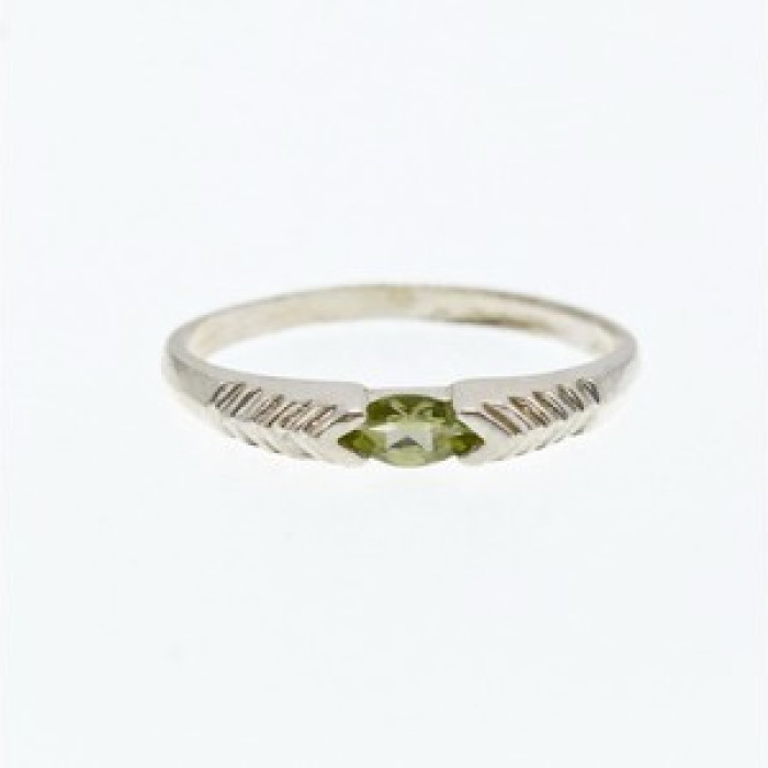 925 Sterling Silver Peridot Ring Size 10.25