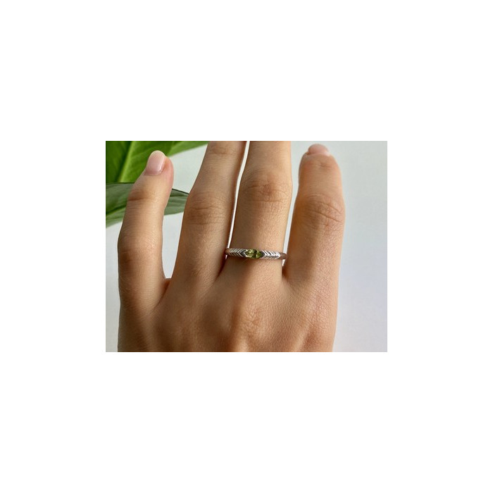 925 Sterling Silver Peridot Ring Size 10.25