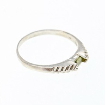 925 Sterling Silver Peridot Ring Size 10.25