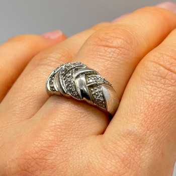 925 Sterling Silver Diamonds Ring Size 8