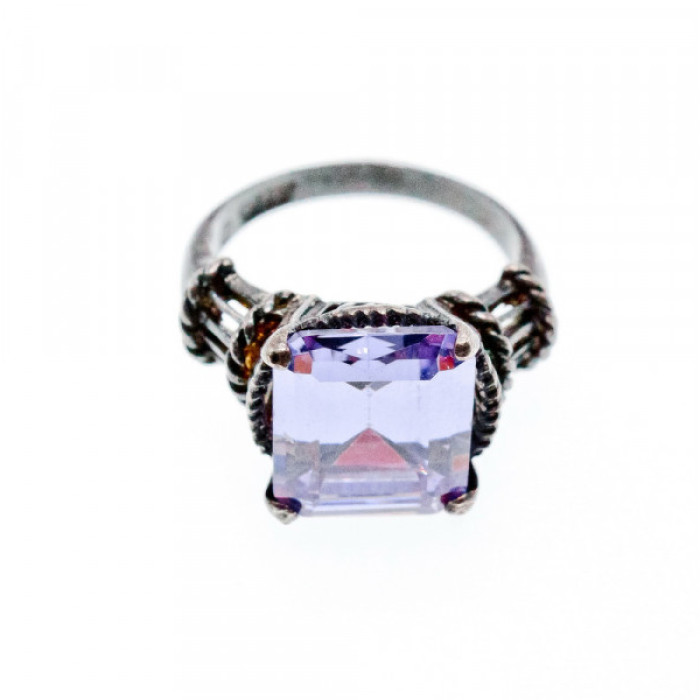 925 Sterling Silver Amethyst Ring Size 6.75