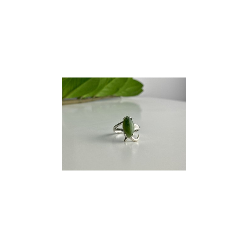 925 Sterling Silver Green Nephrite Ring Size 6.5