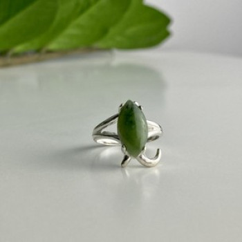 925 Sterling Silver Green Nephrite Ring Size 6.5