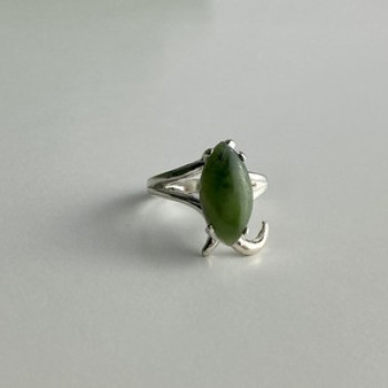 925 Sterling Silver Green Nephrite Ring Size 6.5