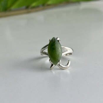 925 Sterling Silver Green Nephrite Ring Size 6.5