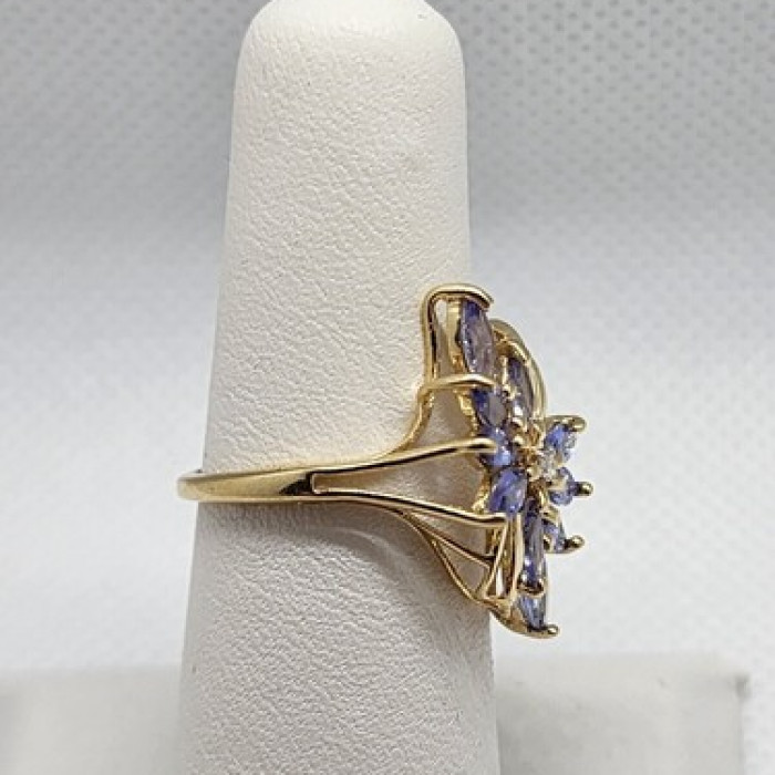 14K Yellow Gold Tanzanite & Diamond Flower Ring Size 5.5