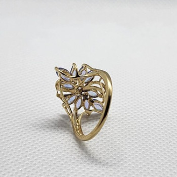 14K Yellow Gold Tanzanite & Diamond Flower Ring Size 5.5