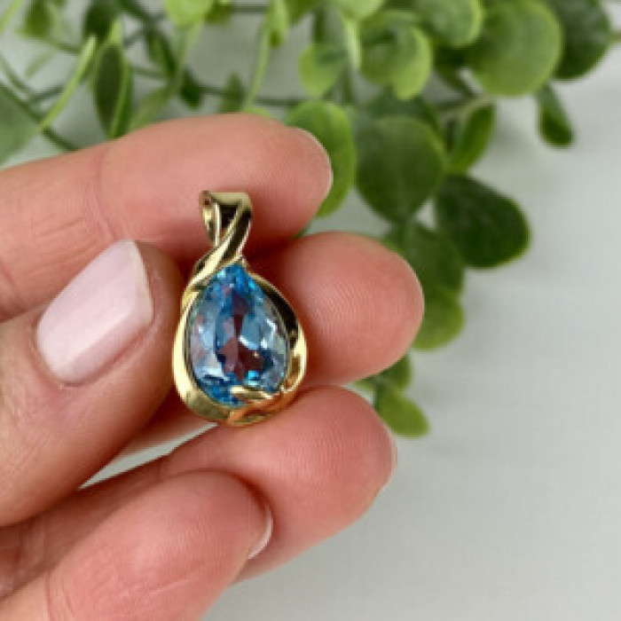 925 Sterling Silver Gold Plated Blue Spinel Pendant