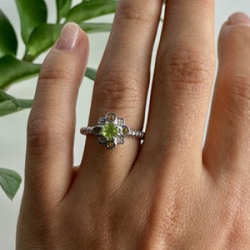 925 Sterling Silver Peridot, Citrine & White Sapphire Ring Size 7